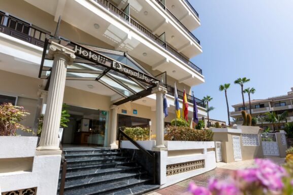 Don Manolito Hotel 1